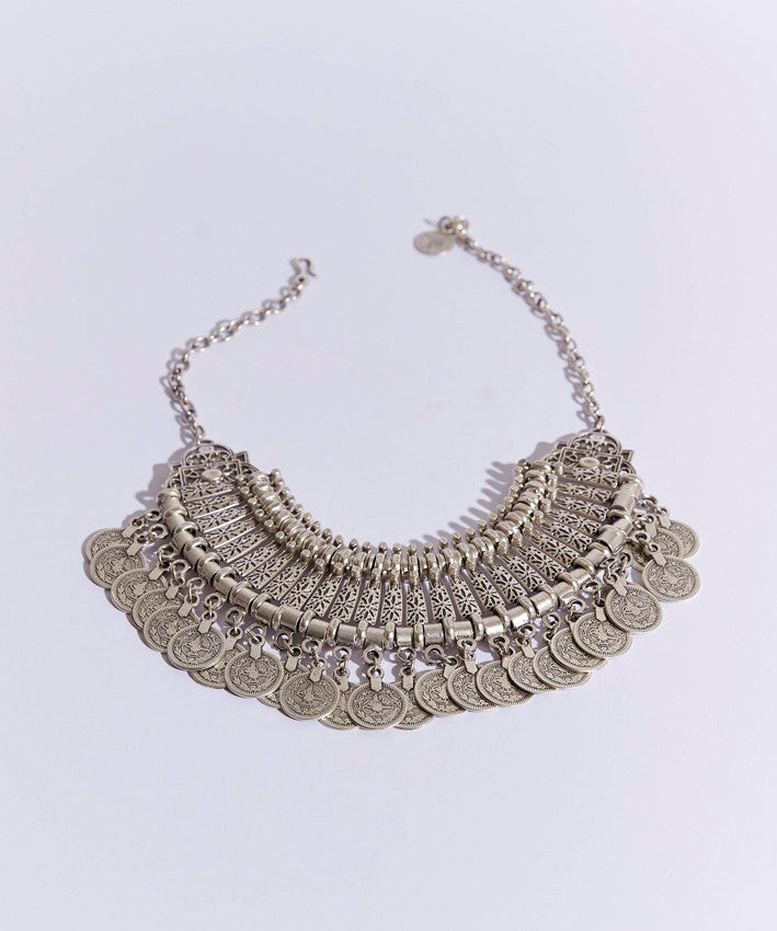 The LIRA GRAND Necklace