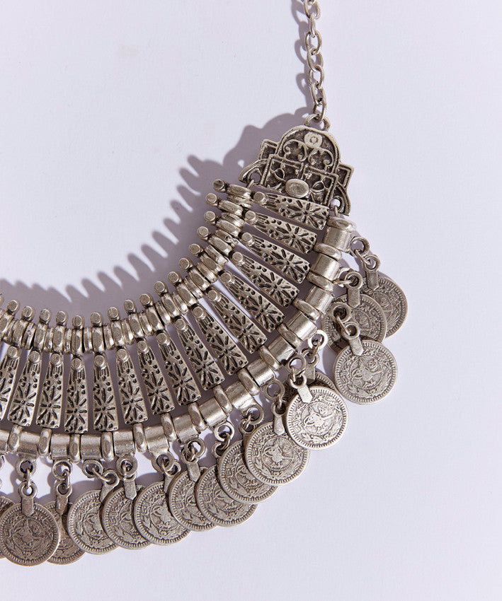 The LIRA GRAND Necklace