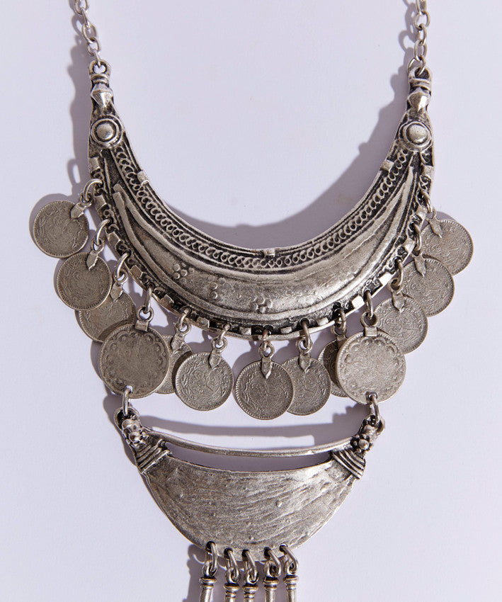 The LUNA GRAND Necklace