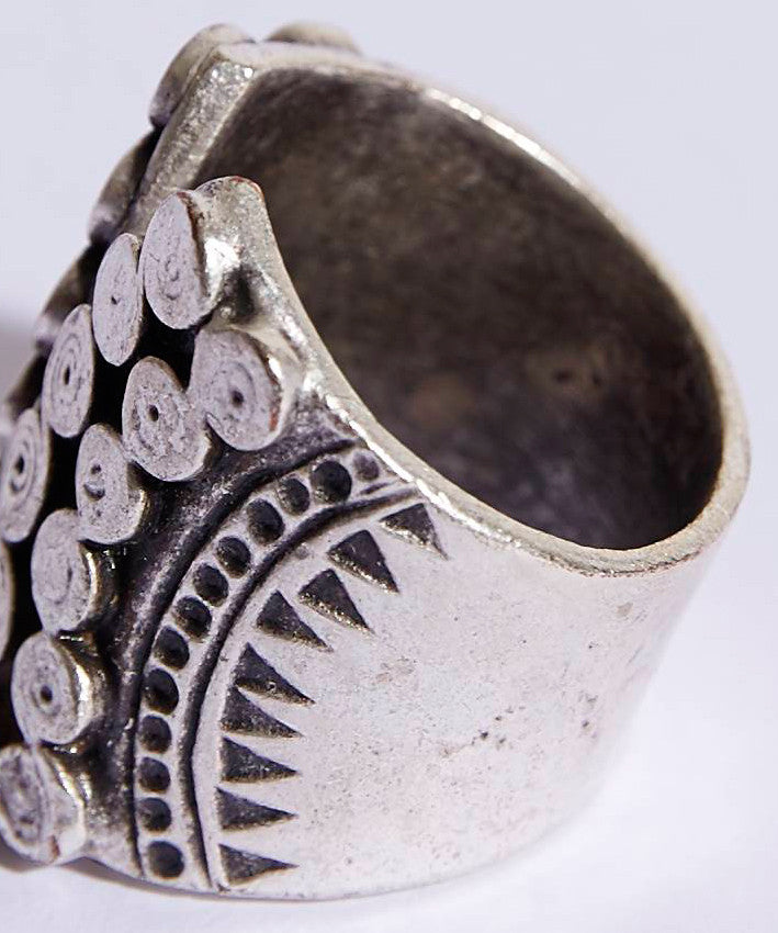 The LUNA Ring