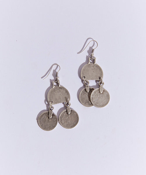 The LIRA STRAND Earring